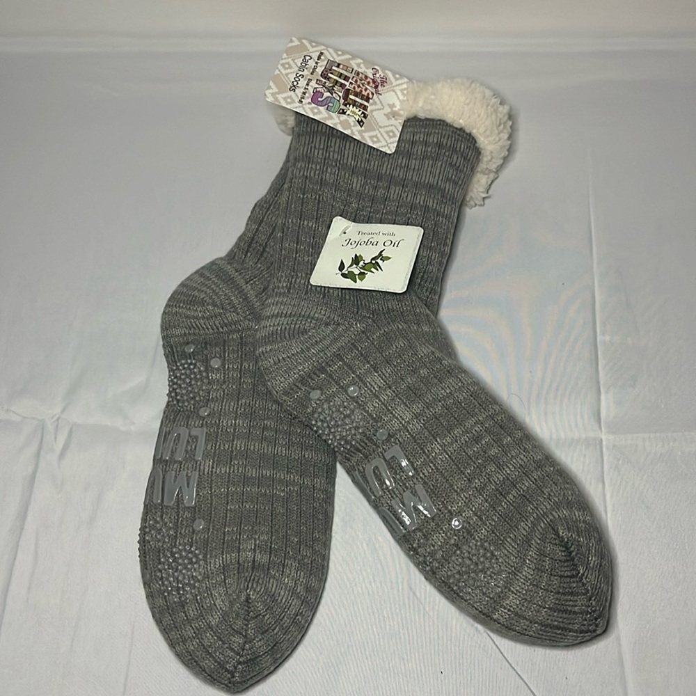 Mukluks cozy socks